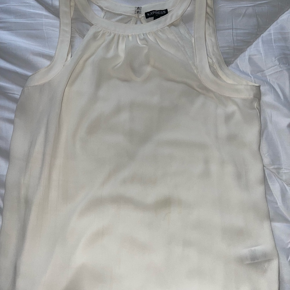Express White tank